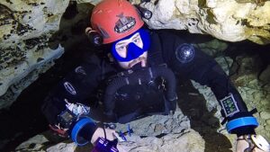 Michael Thomas Florida Cave diving