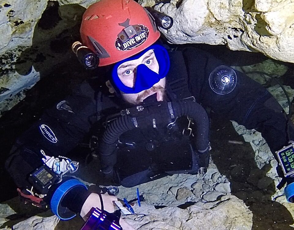 Michael Thomas Florida Cave diving