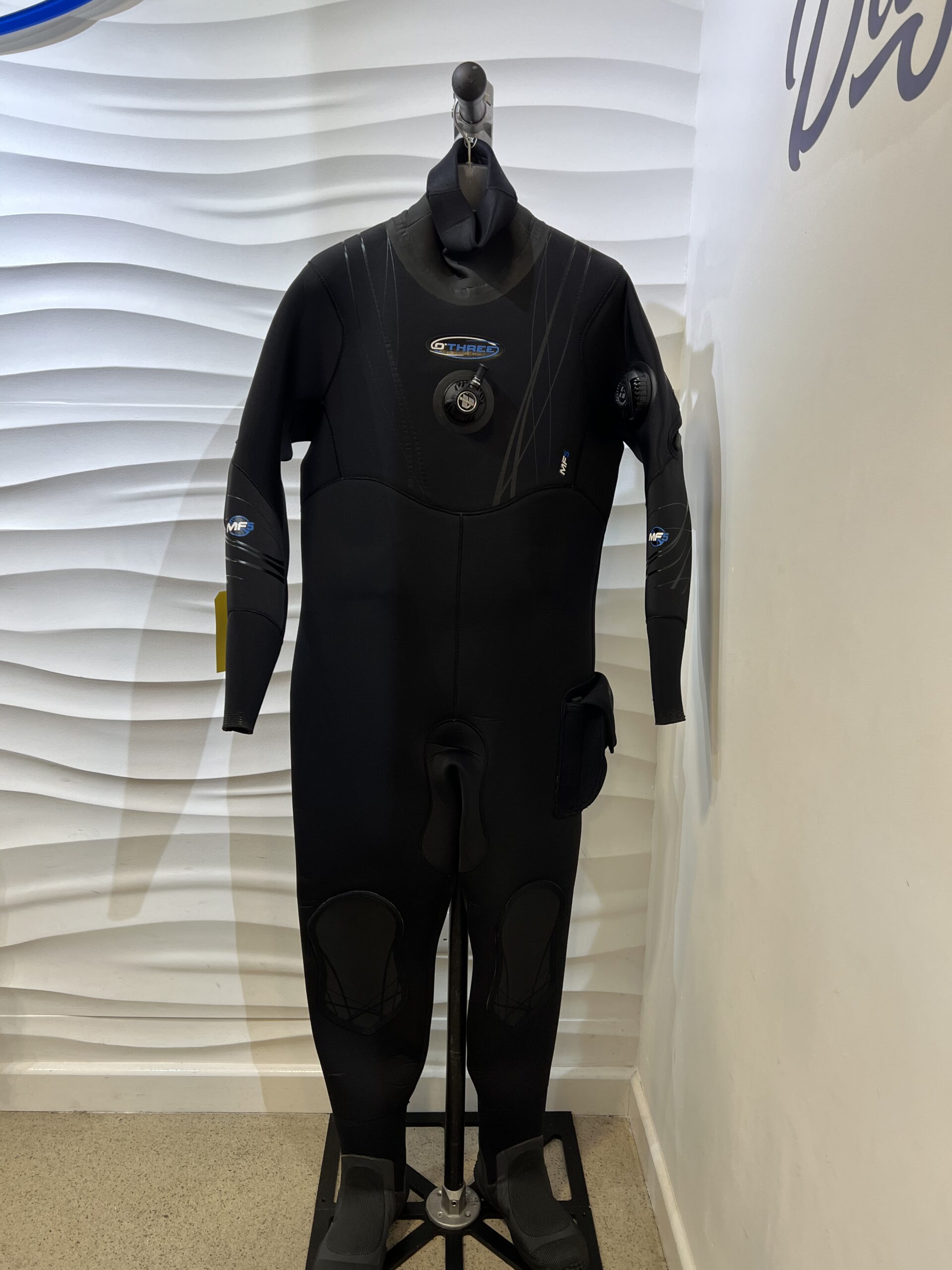Clearance MF5 Mens XLS 251115 - Image 2